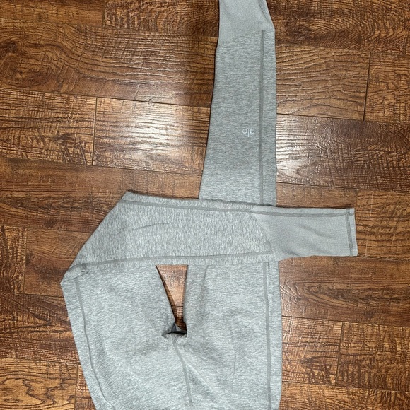 ALO leggings - size XS in Heather grey - Picture 3 of 3